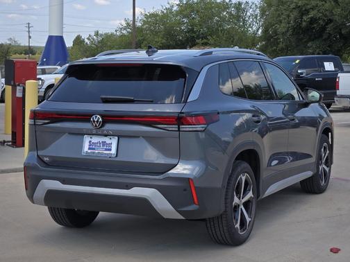 2025 Volkswagen Tiguan 2.0T SE