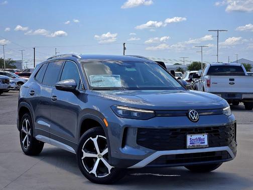 2025 Volkswagen Tiguan 2.0T SE