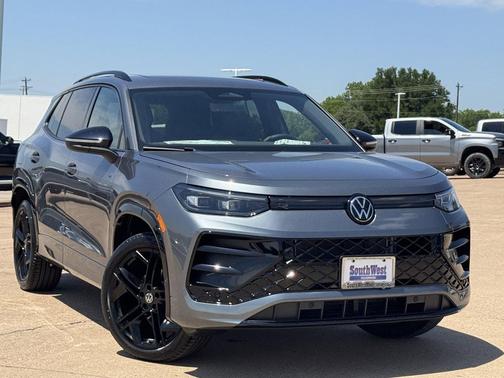 Platinum Gray Metallic 2026 Volkswagen Tiguan 2.0T SE R-Line Black