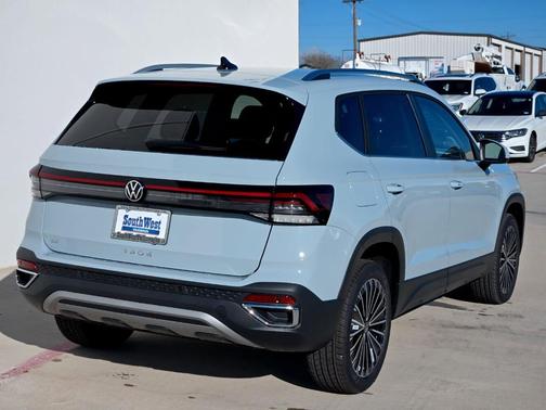 2026 Volkswagen Taos 1.5T SE