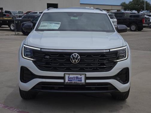 2025 Volkswagen Atlas Cross Sport 2.0T SEL R-Line Black