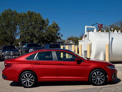 2025 Volkswagen Jetta 1.5T SE