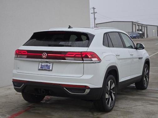 2025 Volkswagen Atlas Cross Sport 2.0T SE w/Technology