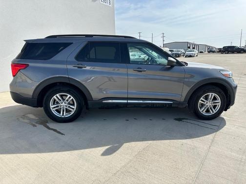 Gray Metallic 2021 Ford Explorer XLT