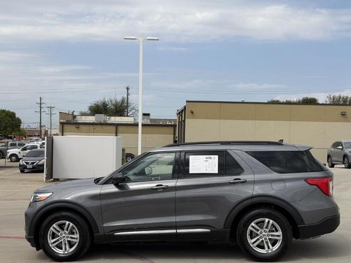 Gray Metallic 2021 Ford Explorer XLT