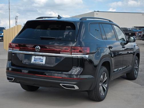 2025 Volkswagen Atlas 2.0T SE