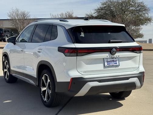 2026 Volkswagen Tiguan 2.0T SE