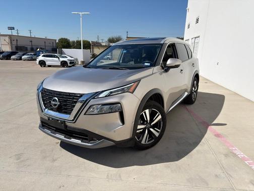 2022 Nissan Rogue SL