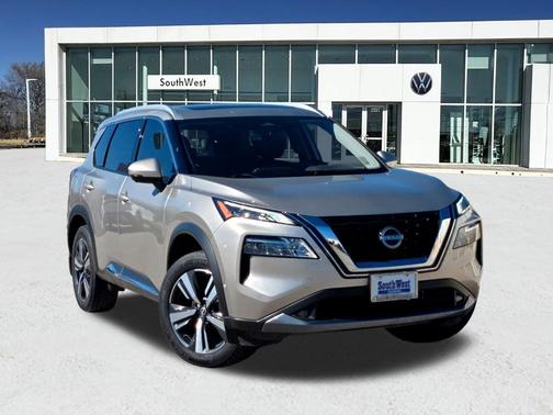 2022 Nissan Rogue SL