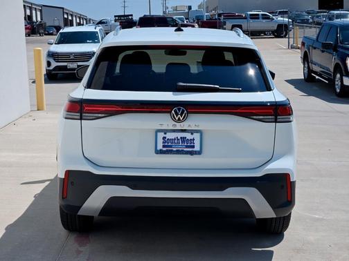 2025 Volkswagen Tiguan 2.0T S