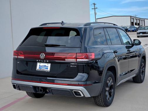 2025 Volkswagen Atlas 2.0T Peak Edition