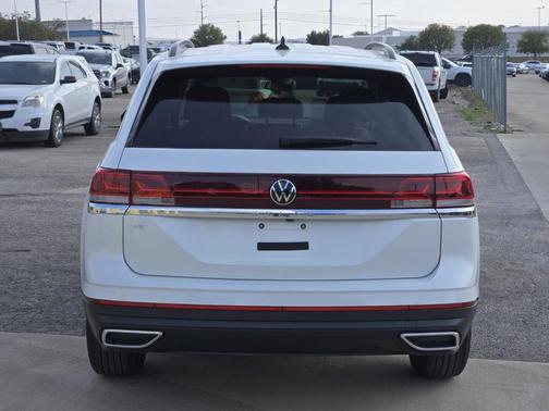 2026 Volkswagen Atlas 2.0T SE