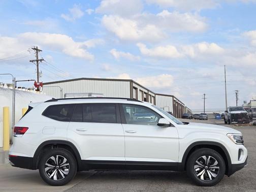 2026 Volkswagen Atlas 2.0T SE