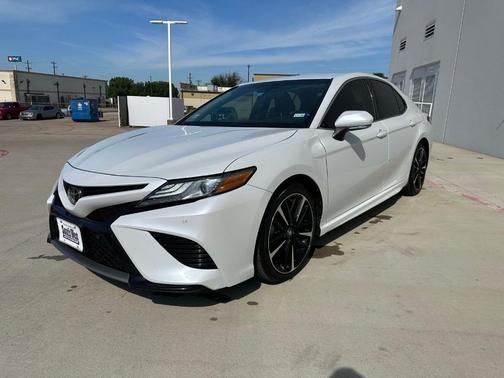 Pearl 2018 Toyota Camry XSE