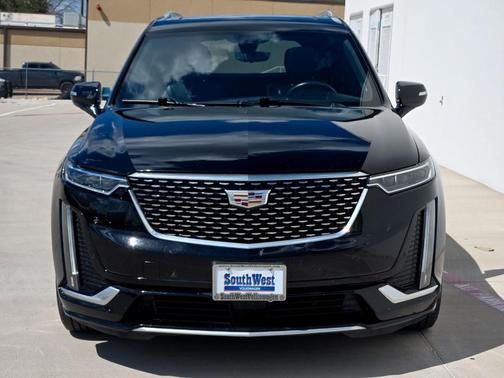 2022 Cadillac XT6 Premium Luxury FWD