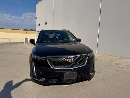 2022 Cadillac XT6 Premium Luxury FWD