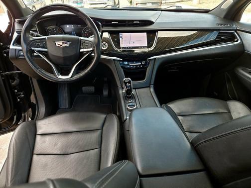 2022 Cadillac XT6 Premium Luxury FWD