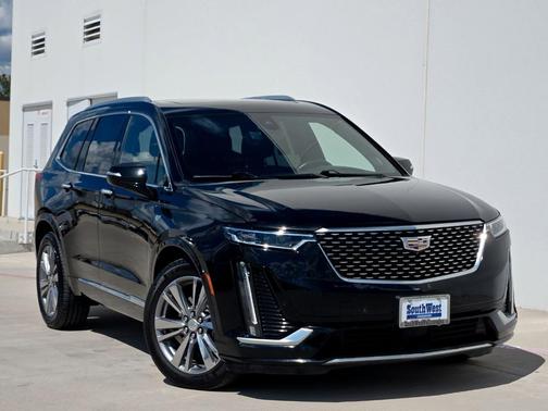 2022 Cadillac XT6 Premium Luxury FWD