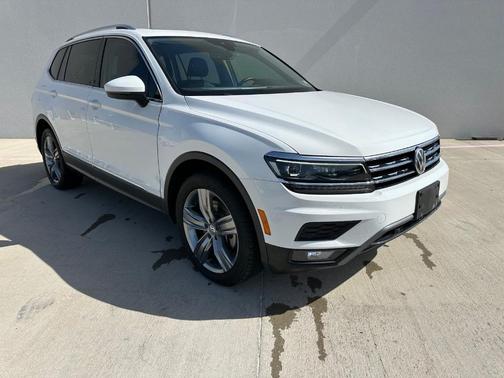 Pure White 2018 Volkswagen Tiguan 2.0T SEL Premium
