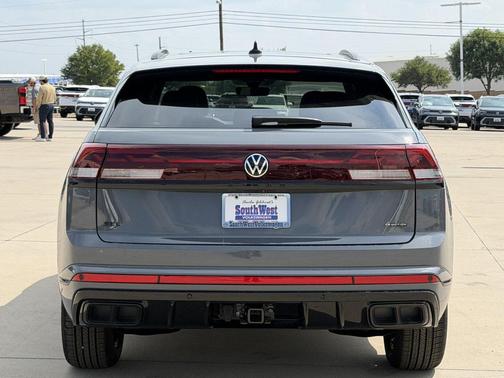 Pure Gray 2026 Volkswagen Atlas Cross Sport 2.0T SEL
