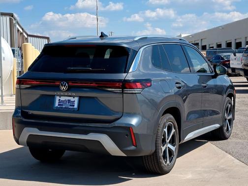 2025 Volkswagen Tiguan 2.0T SE