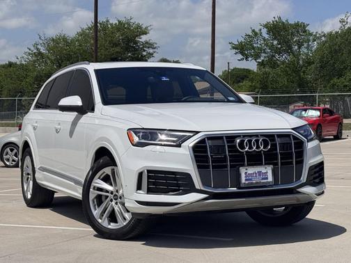 Carrara White 2023 Audi Q7 45 Premium