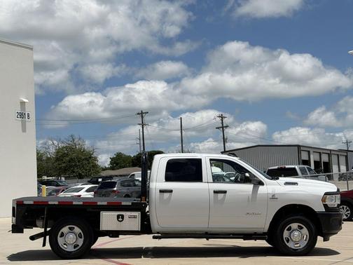 Bright White Clearcoat 2022 RAM 2500 Tradesman