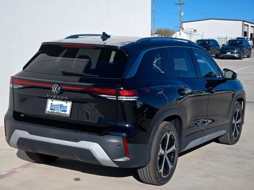 2026 Volkswagen Tiguan 2.0T SE