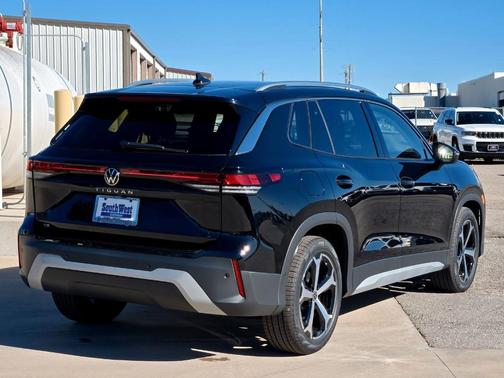 2026 Volkswagen Tiguan 2.0T SE