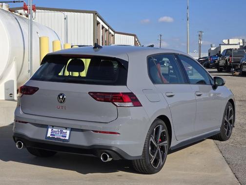2025 Volkswagen Golf GTI 2.0T SE