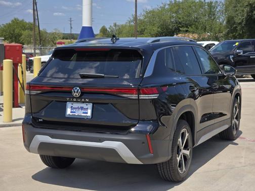2025 Volkswagen Tiguan 2.0T SE
