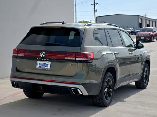 2025 Volkswagen Atlas 2.0T Peak Edition