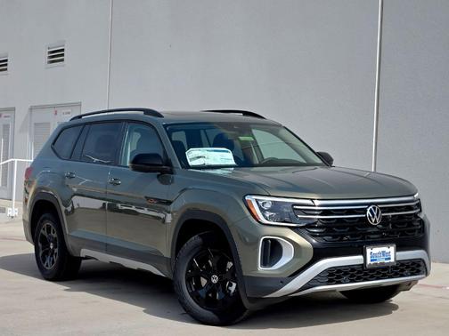 2025 Volkswagen Atlas 2.0T Peak Edition