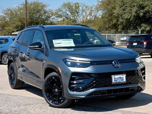 2025 Volkswagen Tiguan 2.0T SE R-Line Black