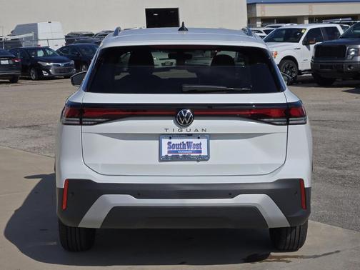 2025 Volkswagen Tiguan 2.0T S