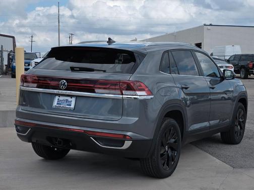 2025 Volkswagen Atlas Cross Sport 2.0T SE w/Technology