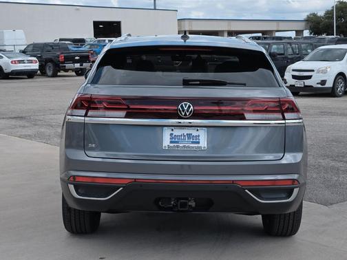 2025 Volkswagen Atlas Cross Sport 2.0T SE w/Technology