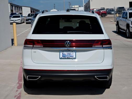 2025 Volkswagen Atlas 2.0T SE