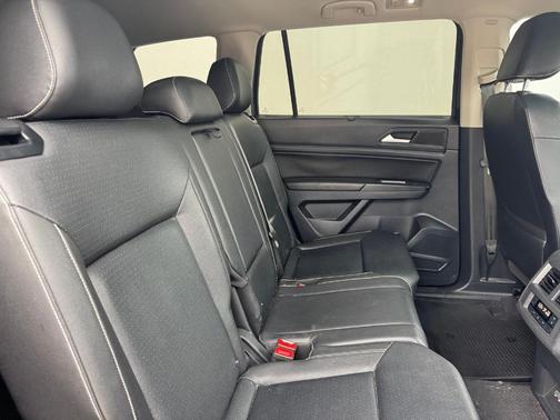 2021 Volkswagen Atlas 3.6L SE w/Technology