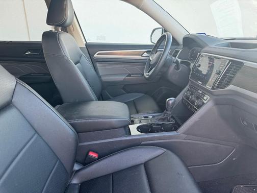 2023 Volkswagen Atlas 3.6L SE w/Technology