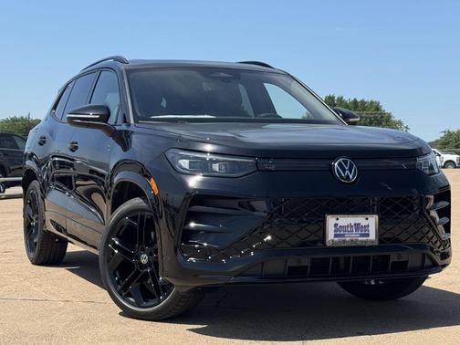 Deep Black Pearl Effect 2026 Volkswagen Tiguan 2.0T SE R-Line Black