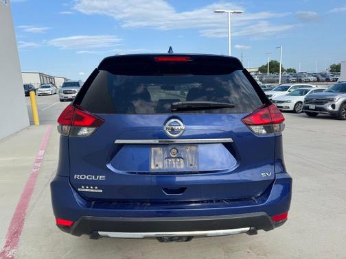 2018 Nissan Rogue SV