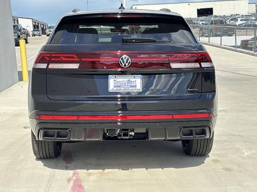 2025 Volkswagen Atlas Cross Sport 2.0T SEL R-Line Black