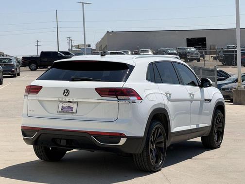 Pure White 2023 Volkswagen Atlas Cross Sport 3.6L V6 SE w/Technology