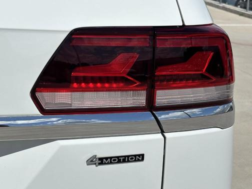 2023 Volkswagen Atlas 3.6L SE w/Technology
