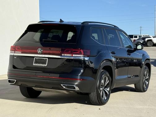 2025 Volkswagen Atlas 2.0T SE