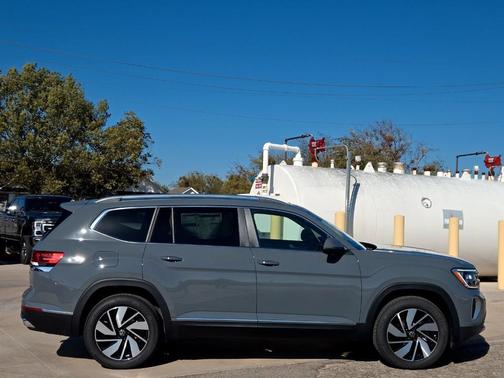 2025 Volkswagen Atlas 2.0T SEL