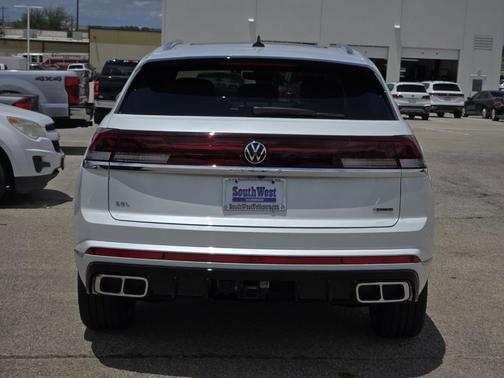 2025 Volkswagen Atlas Cross Sport 2.0T SEL Premium R-Line