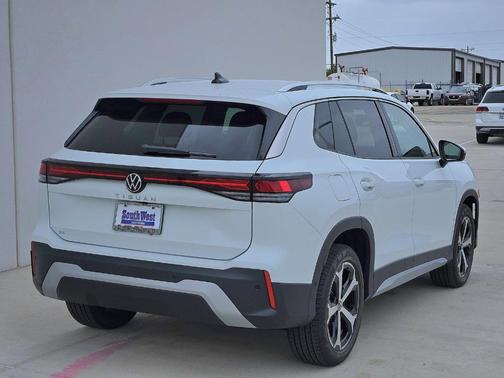 2025 Volkswagen Tiguan 2.0T SE