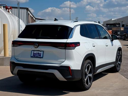 2025 Volkswagen Tiguan 2.0T SE